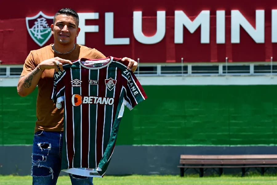 Mario Pineida, ex-Fluminense, e esposa são mortos a tiros no Equador