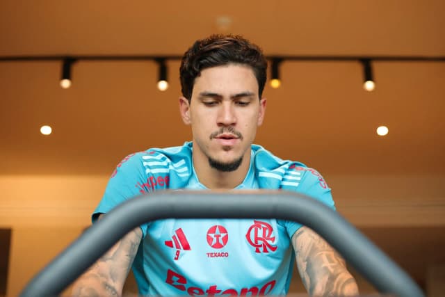 Pedro é a novidade do Flamengo em treino; entenda a situação