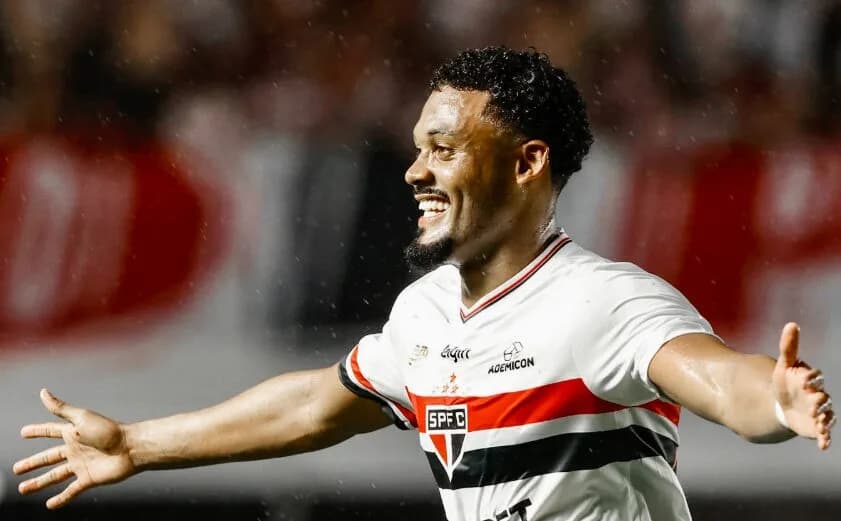 São Paulo vence bem e complica situação do Internacional