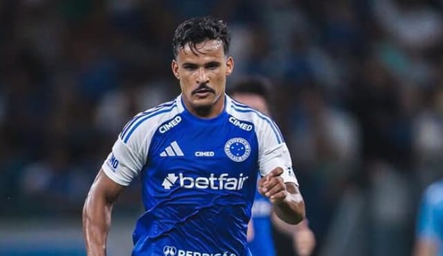 Como, da Itália, aumenta proposta por joia do Cruzeiro