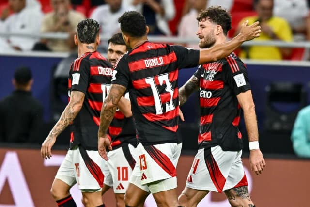 Flamengo vence Pyramids e pega PSG na final do Mundial