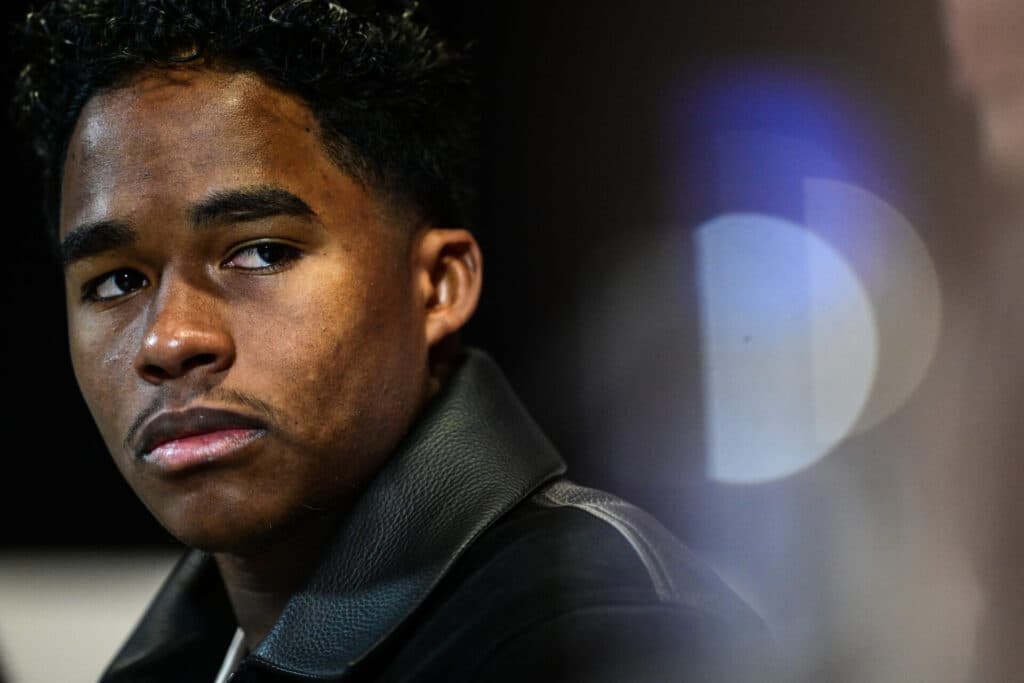 Endrick vê Copa com otimismo e faz aulas de francês para acelerar adaptação