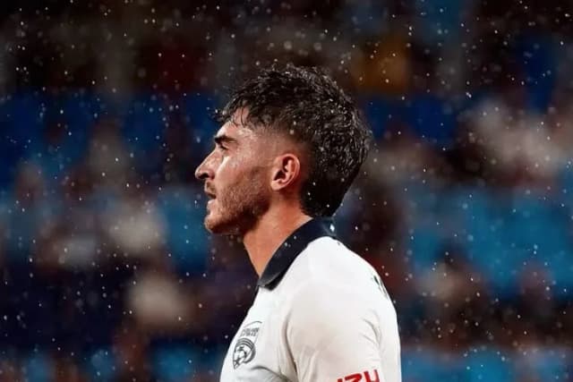 Primeiro jogador de elite assumido gay acusa ex-clube de homofobia