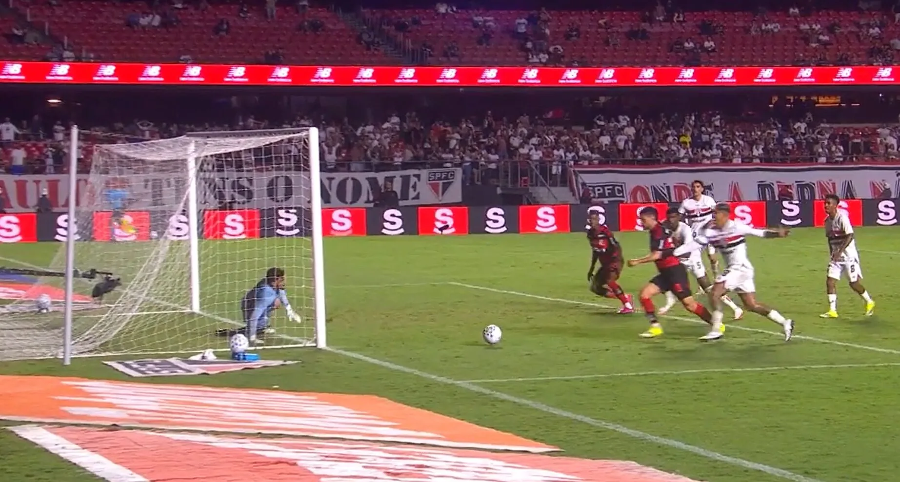 CBF divulga análise do VAR em lance de São Paulo x Flamengo