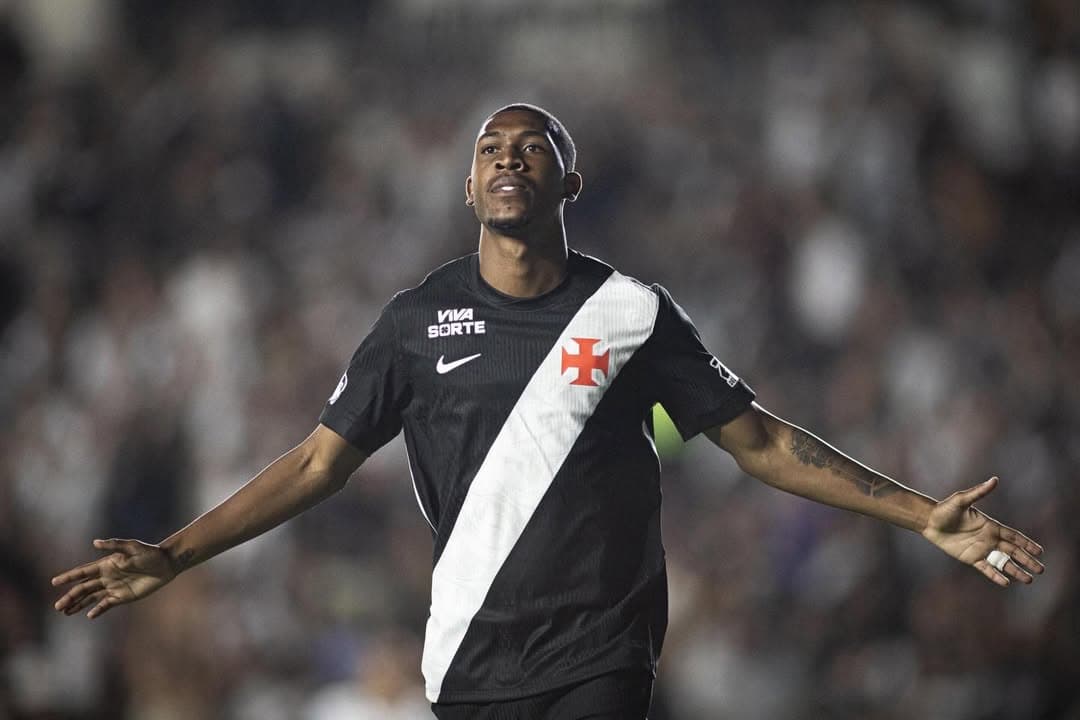 Rayan brilha em possível despedida, Vasco supera expulsão e vence o Maricá na estreia