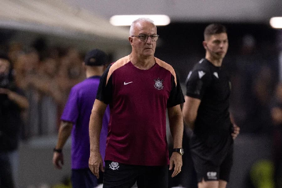 Dorival revela negociações frustradas do Corinthians: ‘Nossa prateleira não é essa’