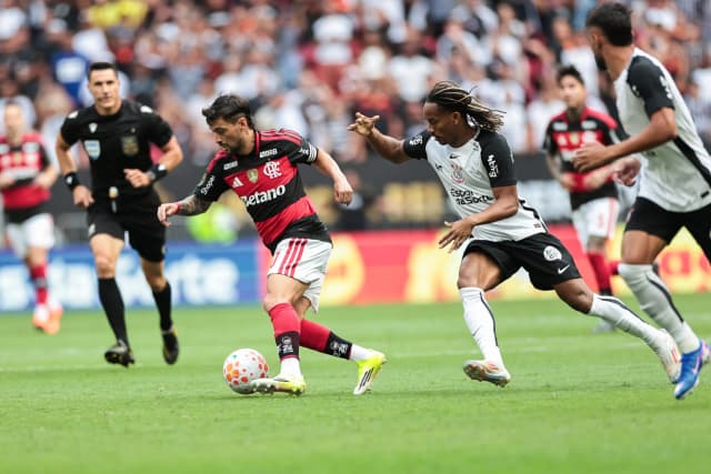Flamengo x Corinthians: CBF emite nota sobre VAR e destaca Livro de Regras
