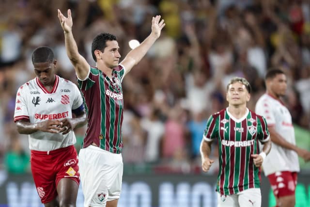 Fluminense vence o Bangu e confirma clássico na semi