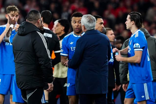 Mbappé sai em defesa de Vini Jr. e cobra punição a Prestianni por racismo