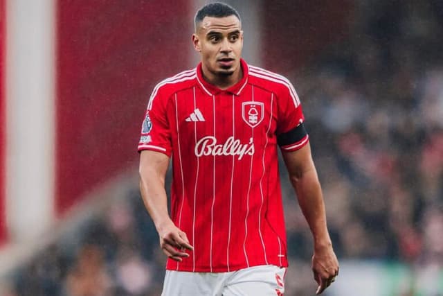 Zagueiro ex-Corinthians entra na mira de gigantes da Inglaterra