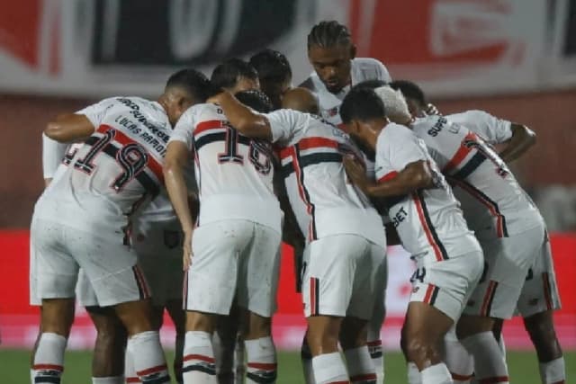 São Paulo: Dívidas e Roger Machado explicam sumiço da base em 2026