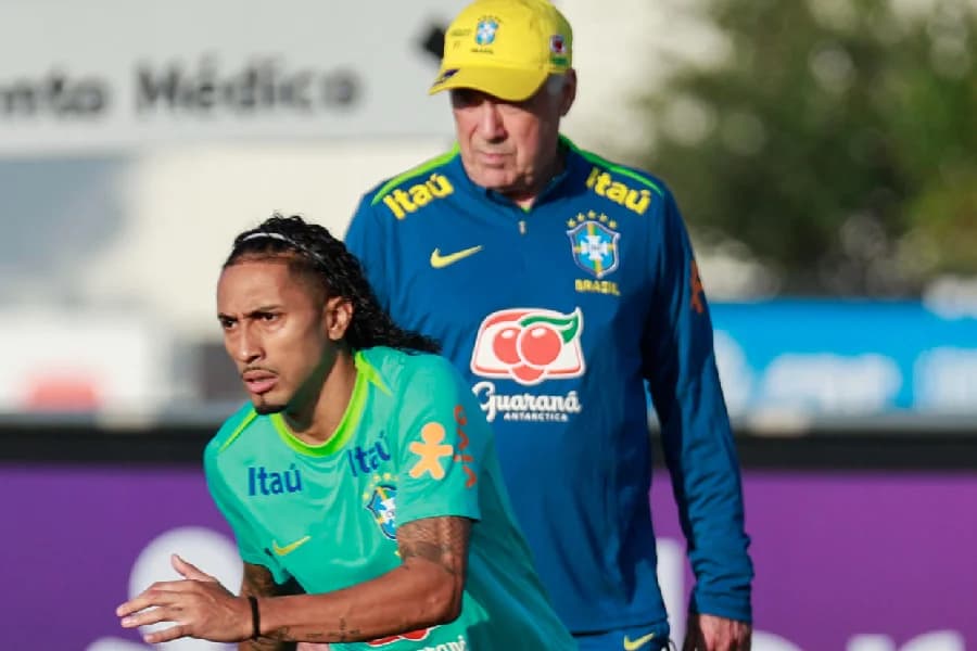 Como volta de Raphinha e lesão de Rodrygo embaralham disputa no ataque da seleção