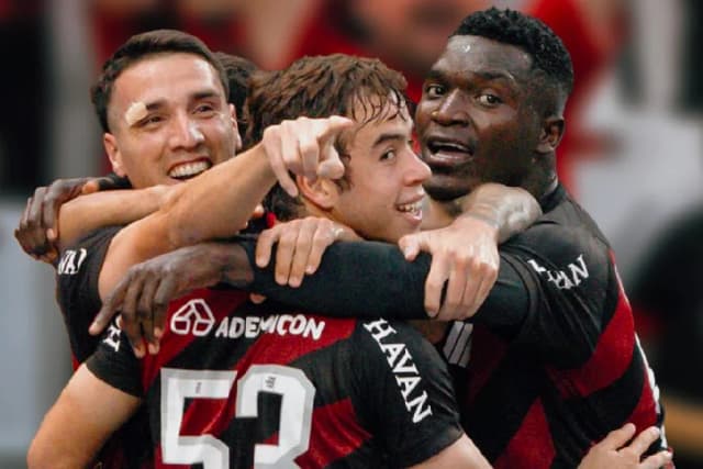 Athletico-PR vence Coritiba no 400º Athletiba e quebra tabu