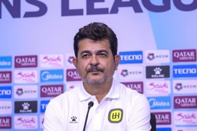 Impedido de voltar do Catar, Ney Franco relata tensão: ‘Vi mísseis’