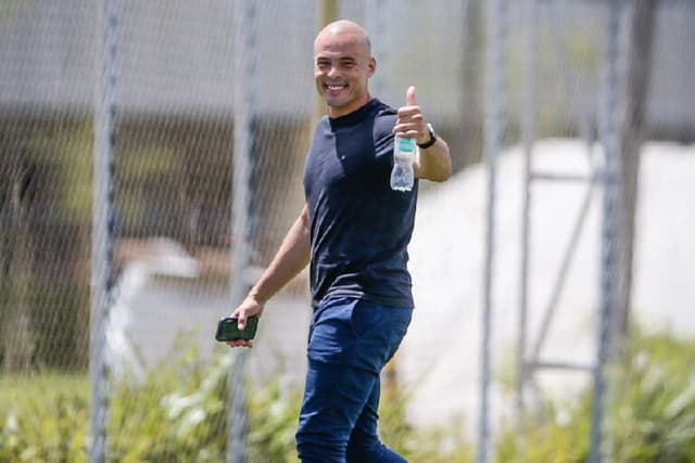 Ex-goleiro Julio Cesar terá cargo no Corinthians