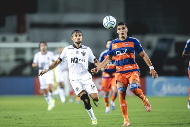 Em noite de erros, Atlético-MG perde para Puerto Cabello na Sul-Americana