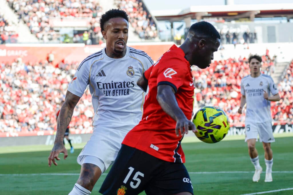 Militão marca em retorno, mas Real Madrid perde para o Mallorca