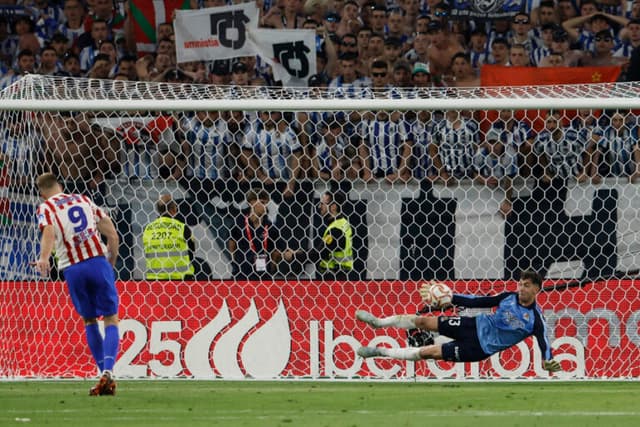 Goleiro pega 2 pênaltis e Real Sociedad é campeã em cima do Atlético de Madrid