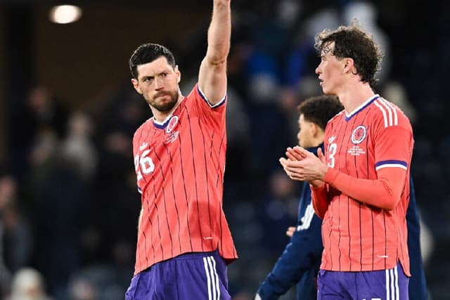 Qual maior artilheiro em Copas do Mundo da Escócia, adversária do Brasil?