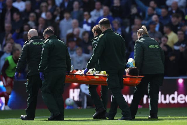 Liverpool: Arne Slot atualiza lesão de Giorgi Mamardashvili