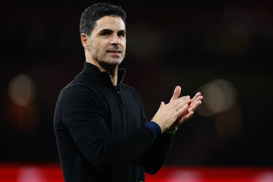 Arsenal planeja renovar com Arteta e mira Eli Junior Kroupi