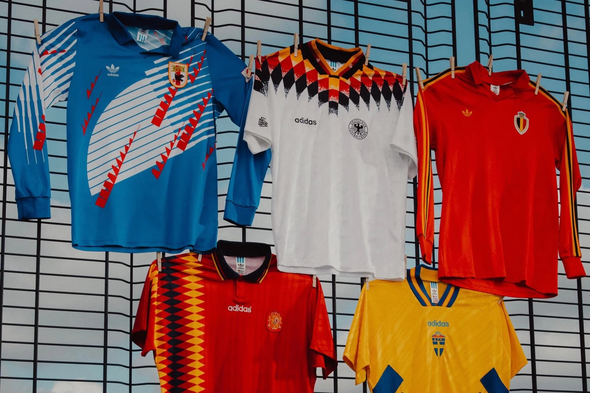 Adidas lança coleção retrô com camisas históricas das Copas