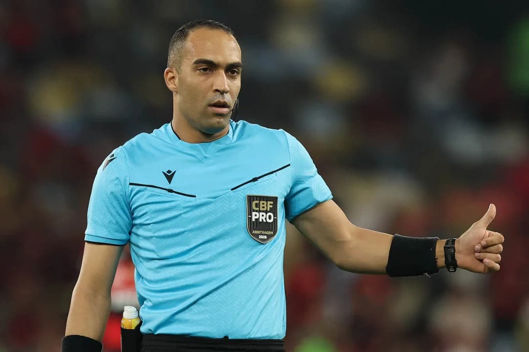 Massagista do Flamengo ameaça árbitro de morte, diz súmula