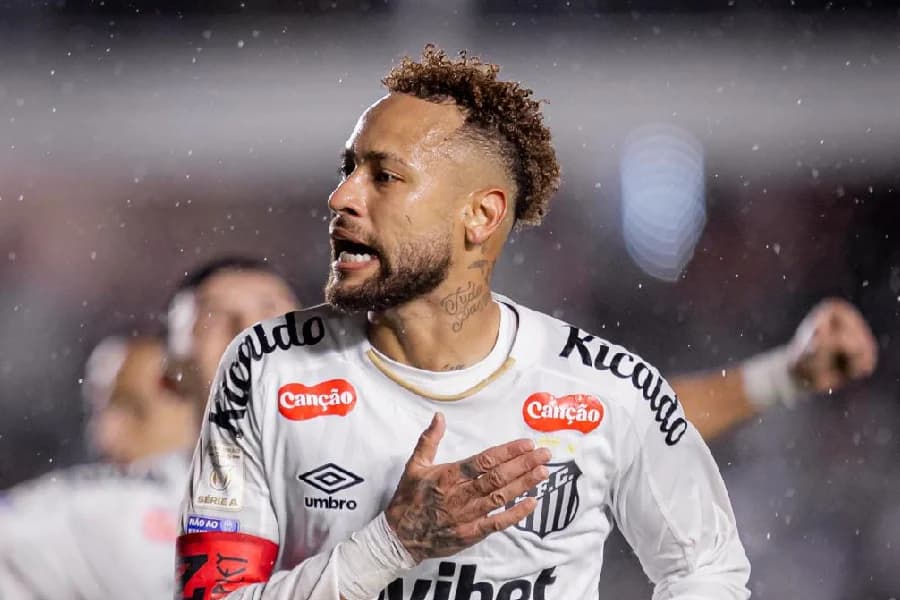 Neymar marca e Santos vence o Bragantino na Vila Belmiro