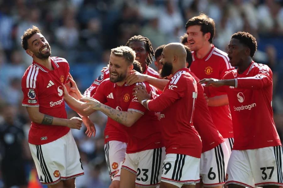 Manchester United bate Brighton com recorde de Bruno Fernandes