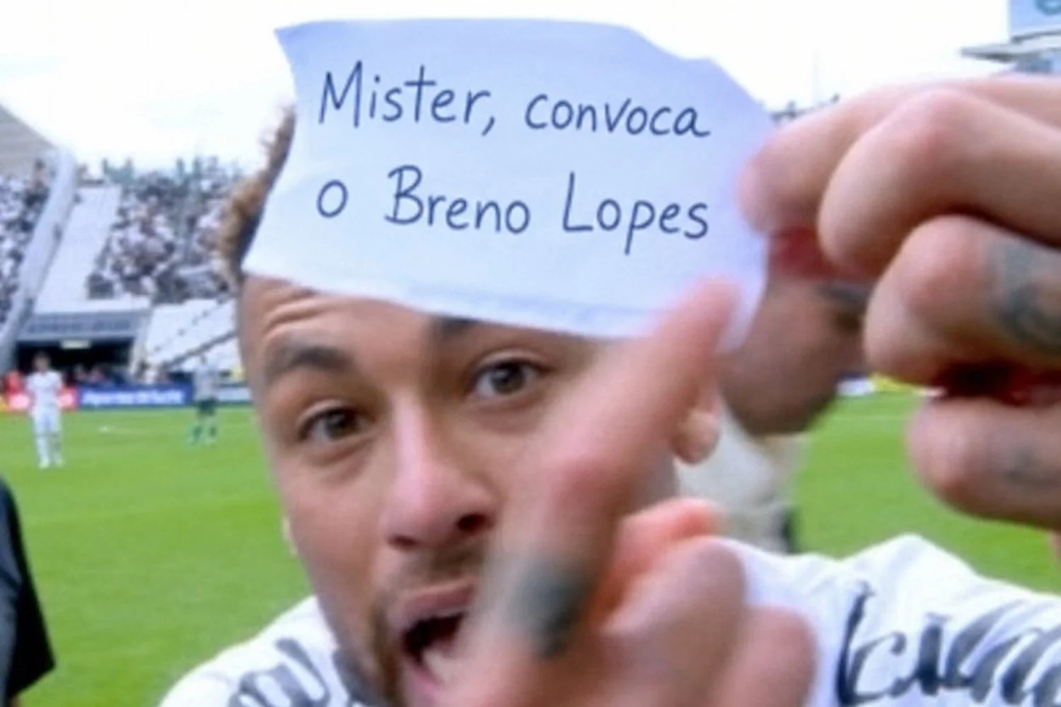 Neymar substituído por engano vira meme e zoeira nas redes sociais