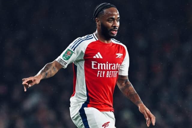 Ex-astro da Premier League é detido por suspeita de dirigir sob efeito de drogas
