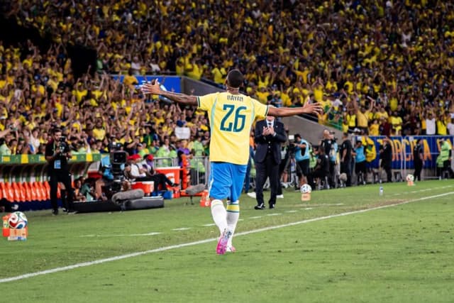 Rayan marca o primeiro gol pela seleção em amistoso no Maracanã