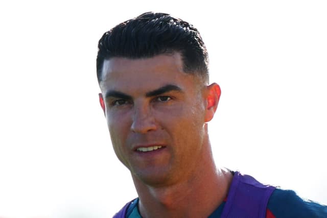 Cristiano Ronaldo chega na ‘corda-bamba’ para estreia na Copa
