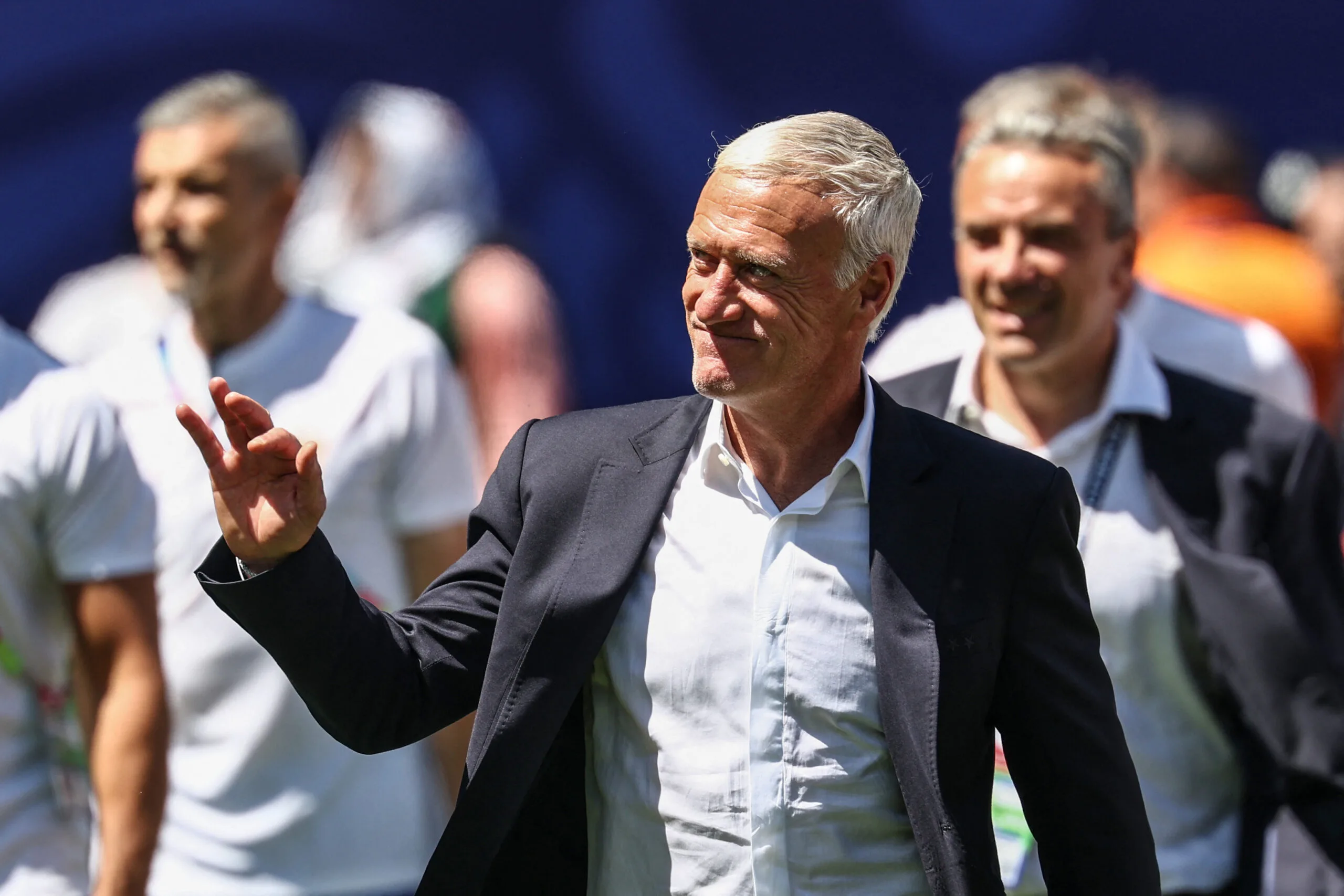 Deschamps supera marca de Felipão em vitória da França