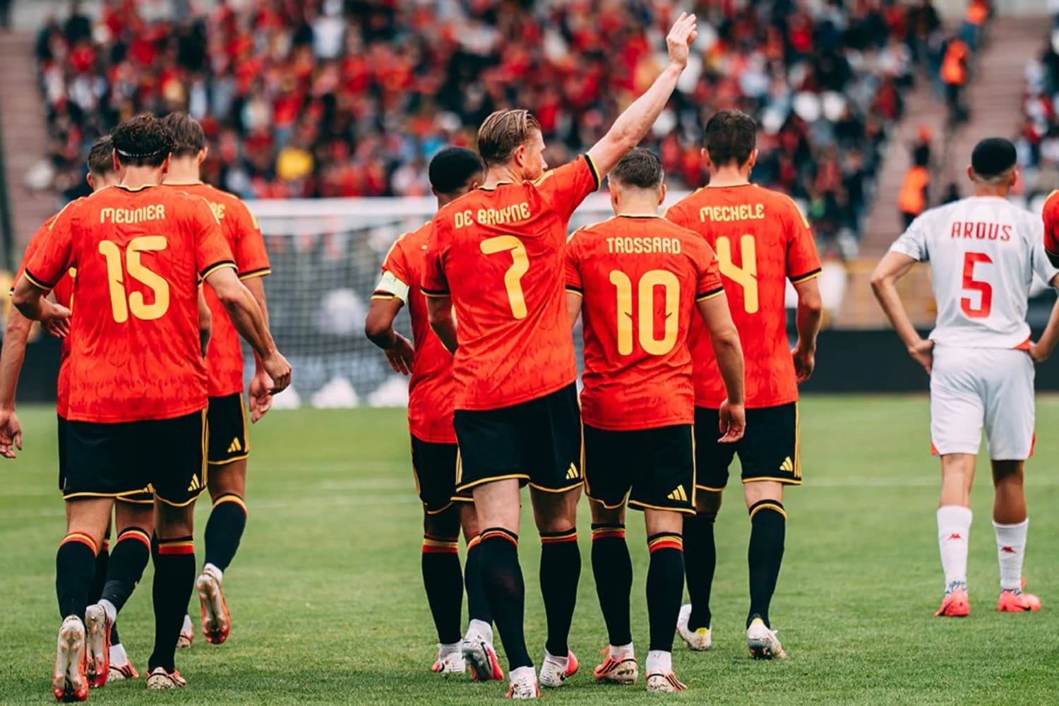 Bélgica se despede da torcida com goleada sobre a Tunísia em amistoso pré-Copa