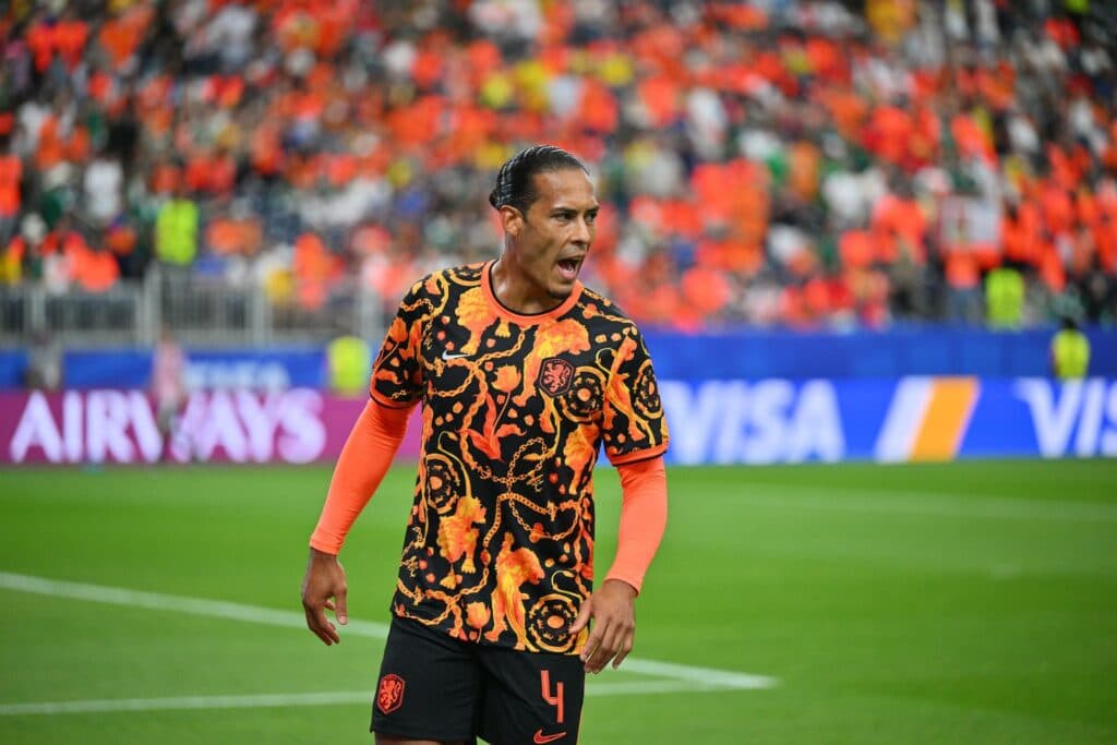 Van Dijk se diz impressionado com Argentina: ‘Fez parecer muito fácil’