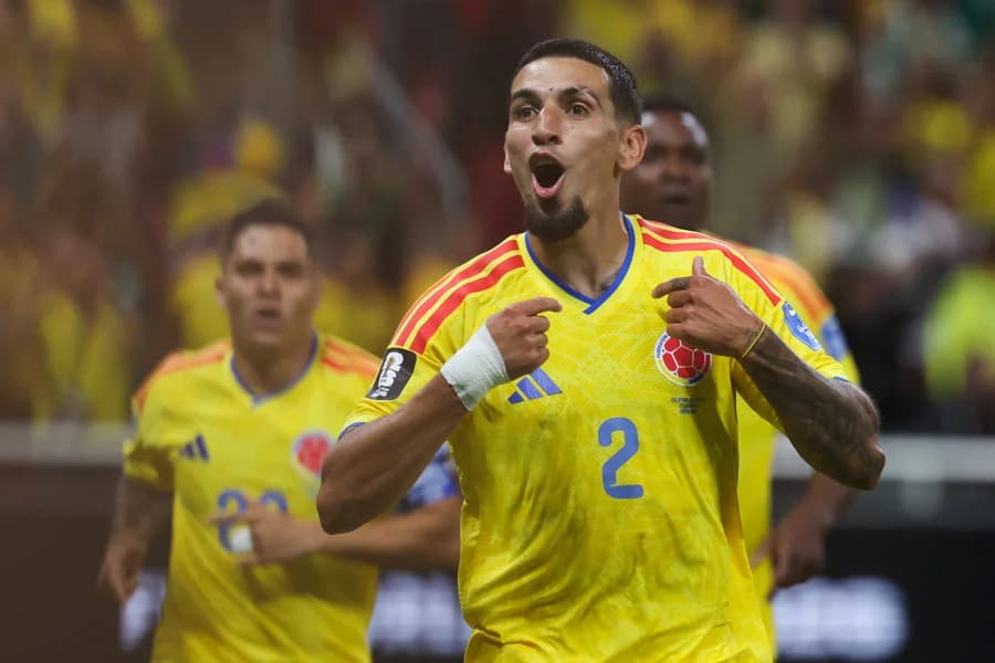 Muñoz decide, Colômbia supera paredão da RD Congo e avança na Copa