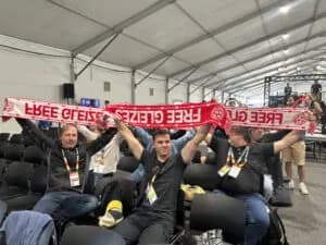 Franceses usam Copa para protestar por prisão de colega