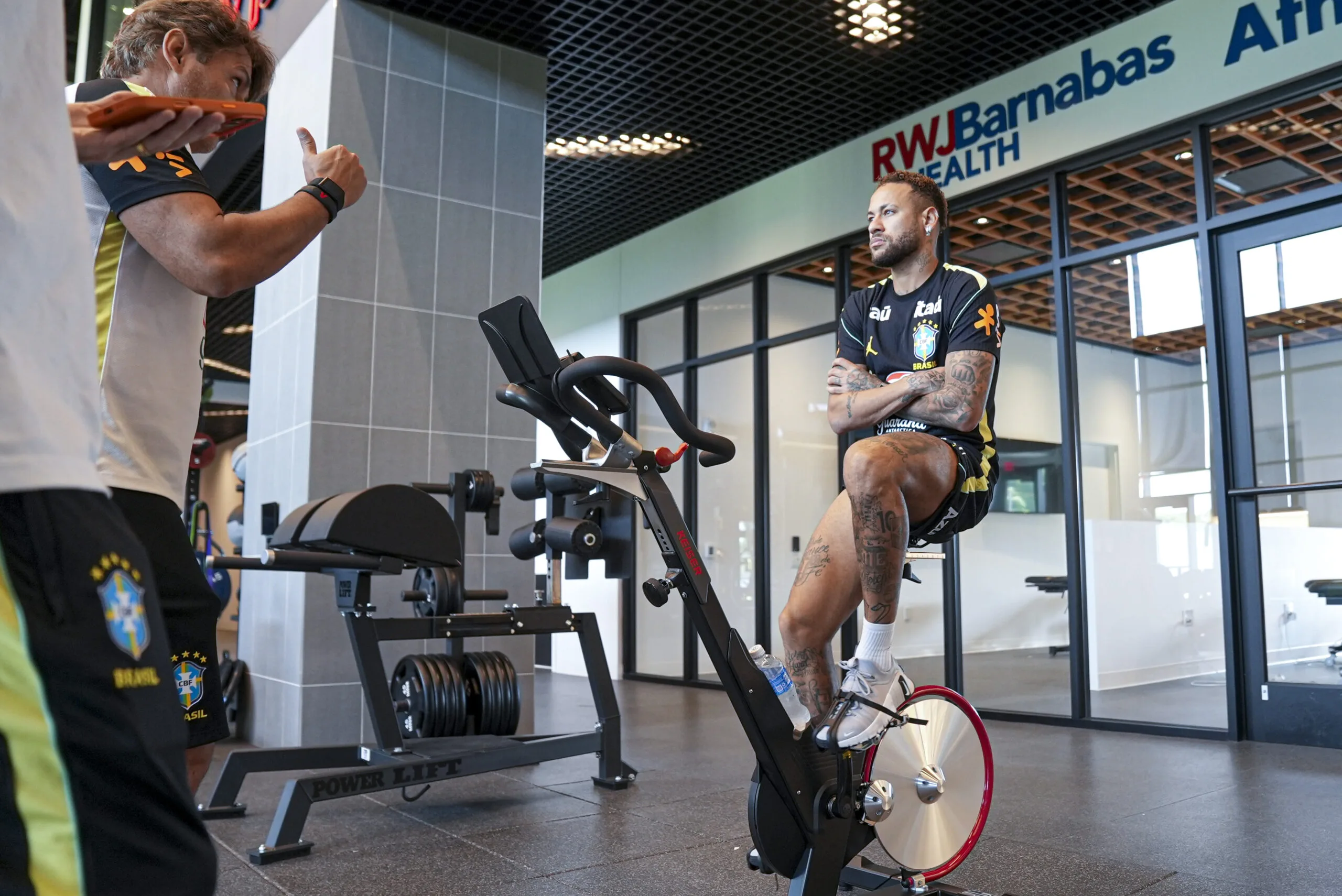 Exame aponta ‘boa evolução’ de Neymar; leia nota da CBF