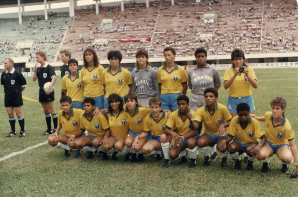 Pioneiras da Seleção Feminina recebem abono do governo federal
