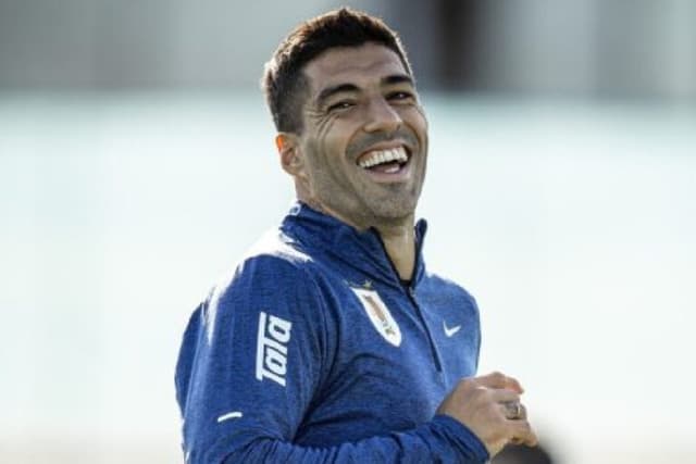 Bielsa justifica Suárez fora da seleção uruguaia na Copa do Mundo