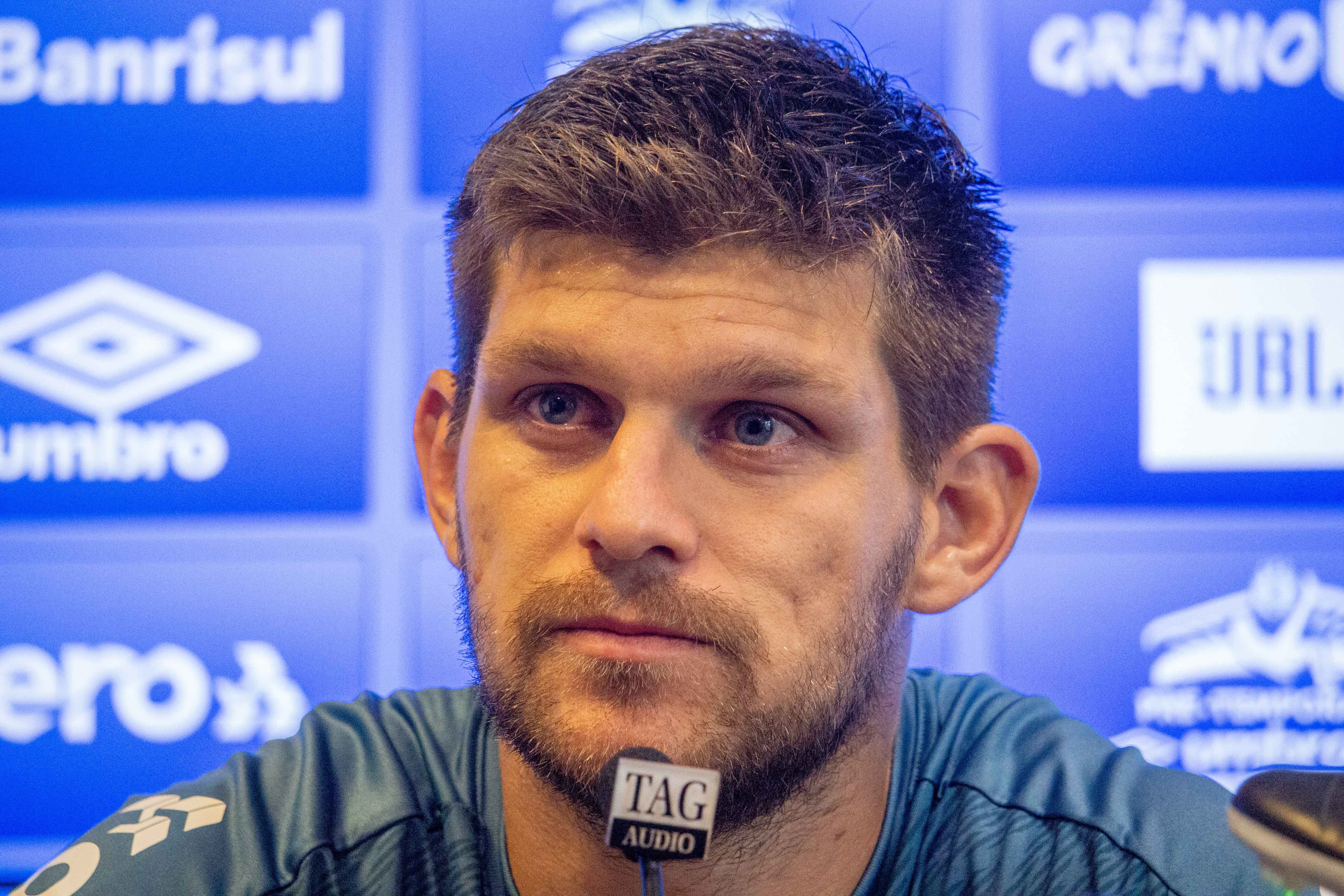 Walter Kannemann, do Grêmio, durante coletiva de imprensa, no CT Luiz Carvalho