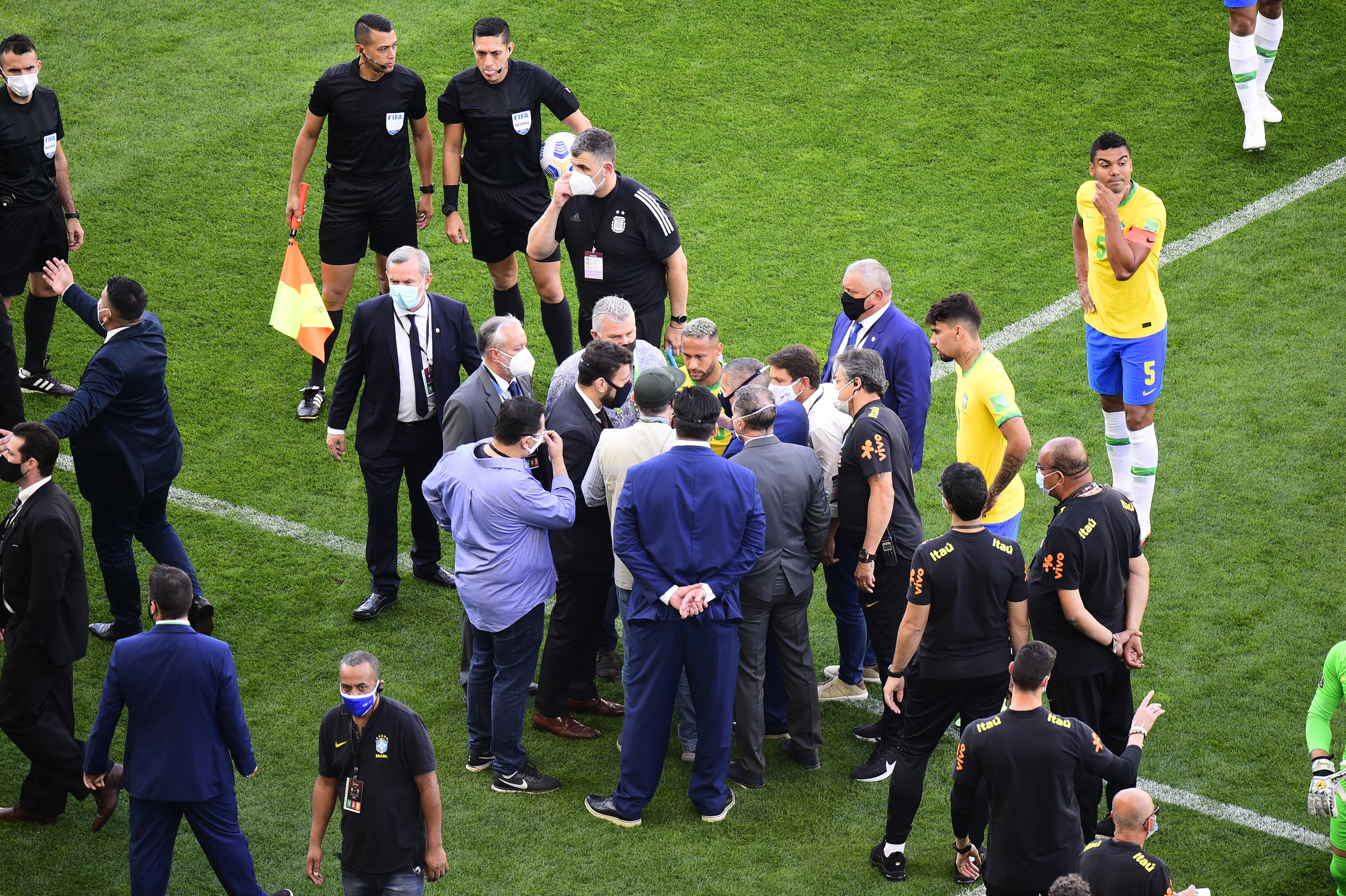 Jogo entre Brasil e Argetina foi paralisado por confusão com fiscais da Anvisa