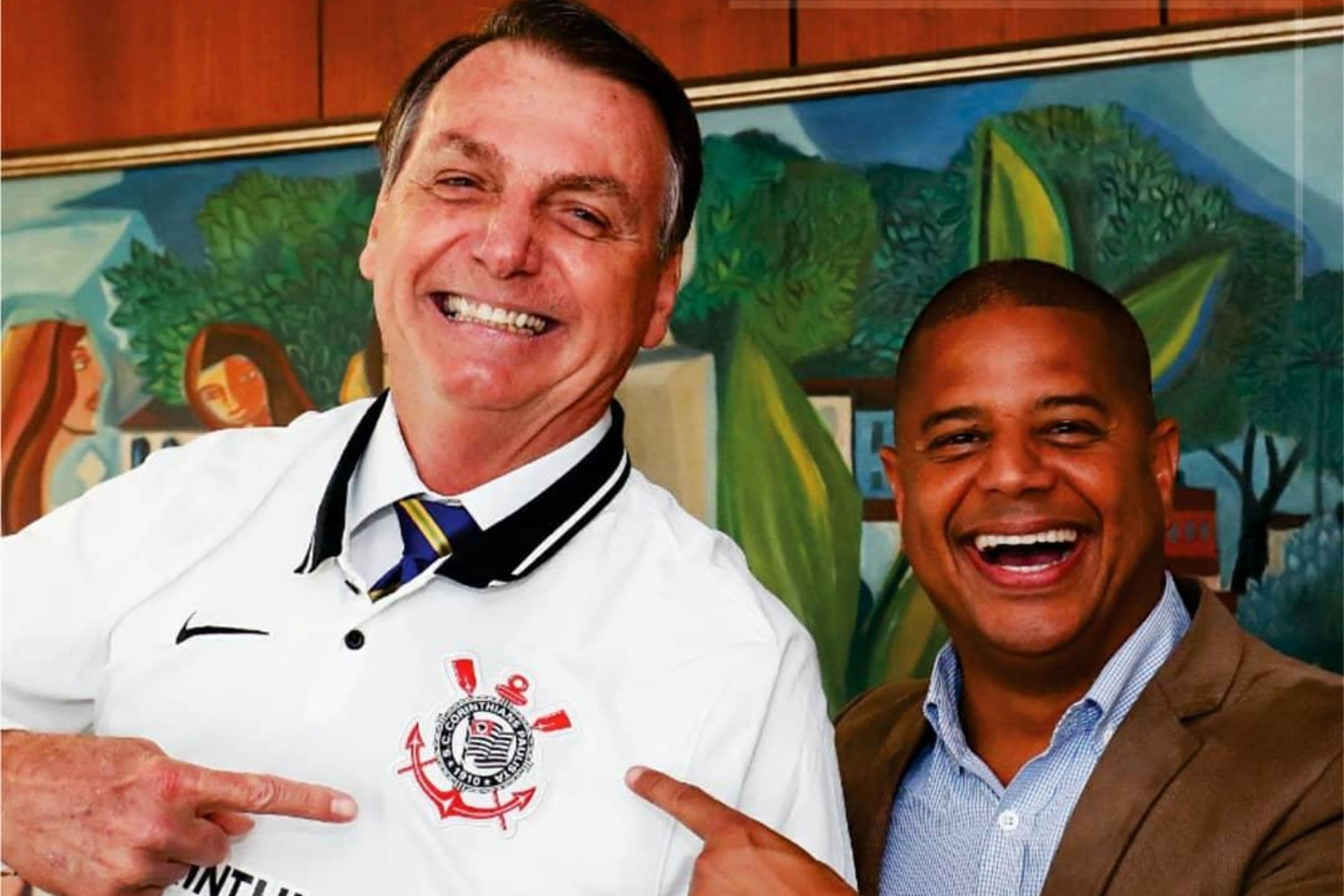 O presidente Jair Bolsonaro e o ex-jogador de futebol Marcelinho Carioca – 29/07/2020