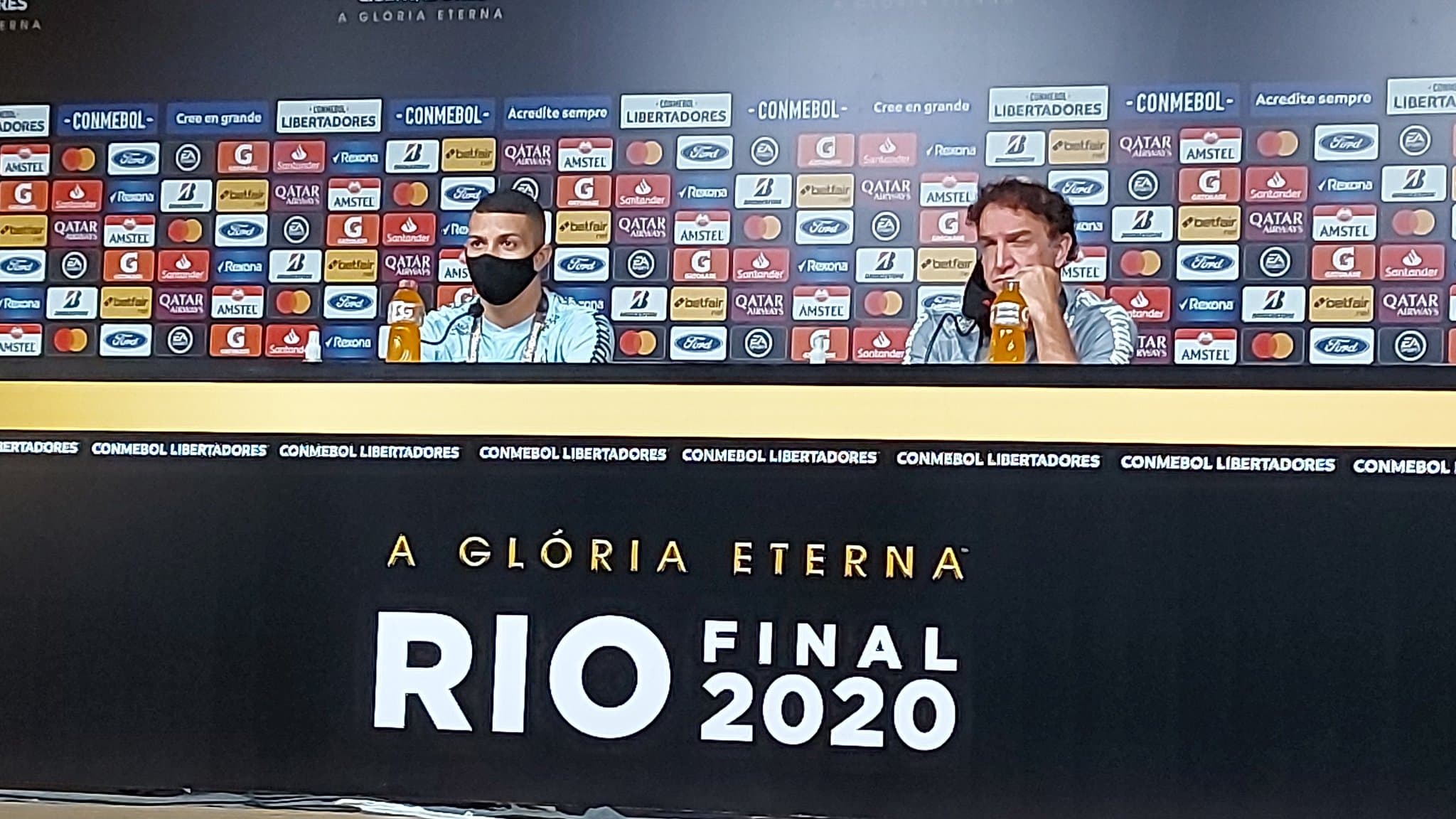 Cuca e Alison concederam as últimas entrevistas antes da final no Maracanã