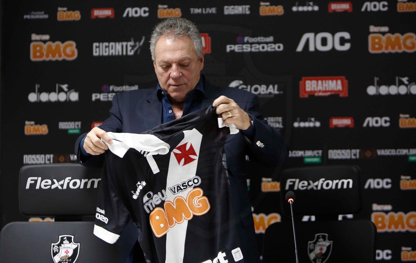 Abel Braga foi apresentado nesta quarta-feira como novo técnico do Vasco – 18/12/2019