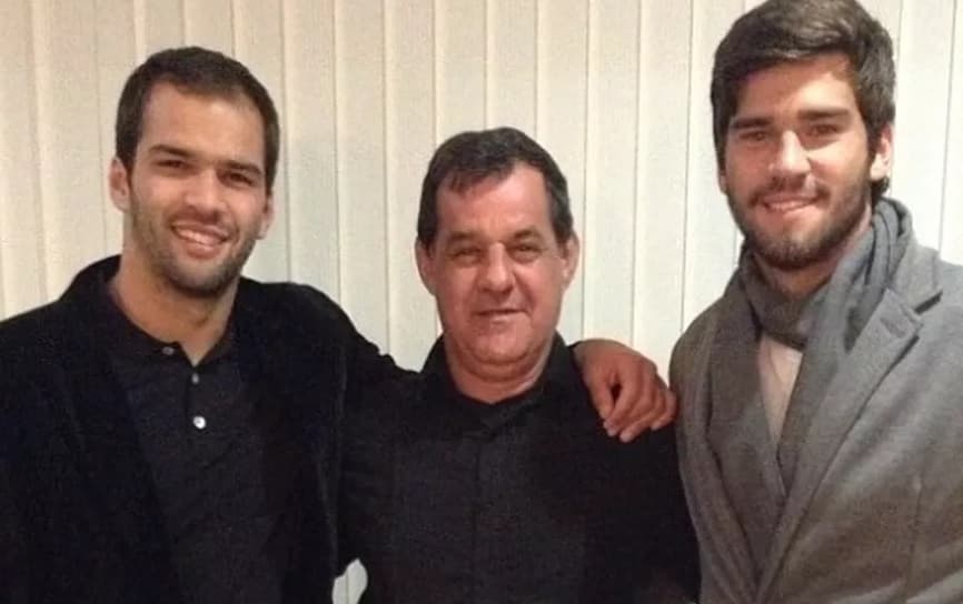 Muriel, José Agostinho e Alisson, em foto postada pelo goleiro da seleção