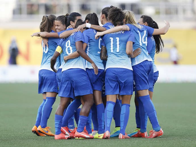 Seleção feminina de futebol leva o ouro nos Jogos Pan-Americanos de Toronto