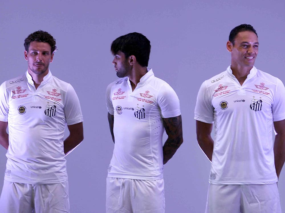 Apresentação do novo uniforme no Santos Futebol Clube, nesta terça-feira (26), no Salão de Mármore na Vila Belmiro em Santos