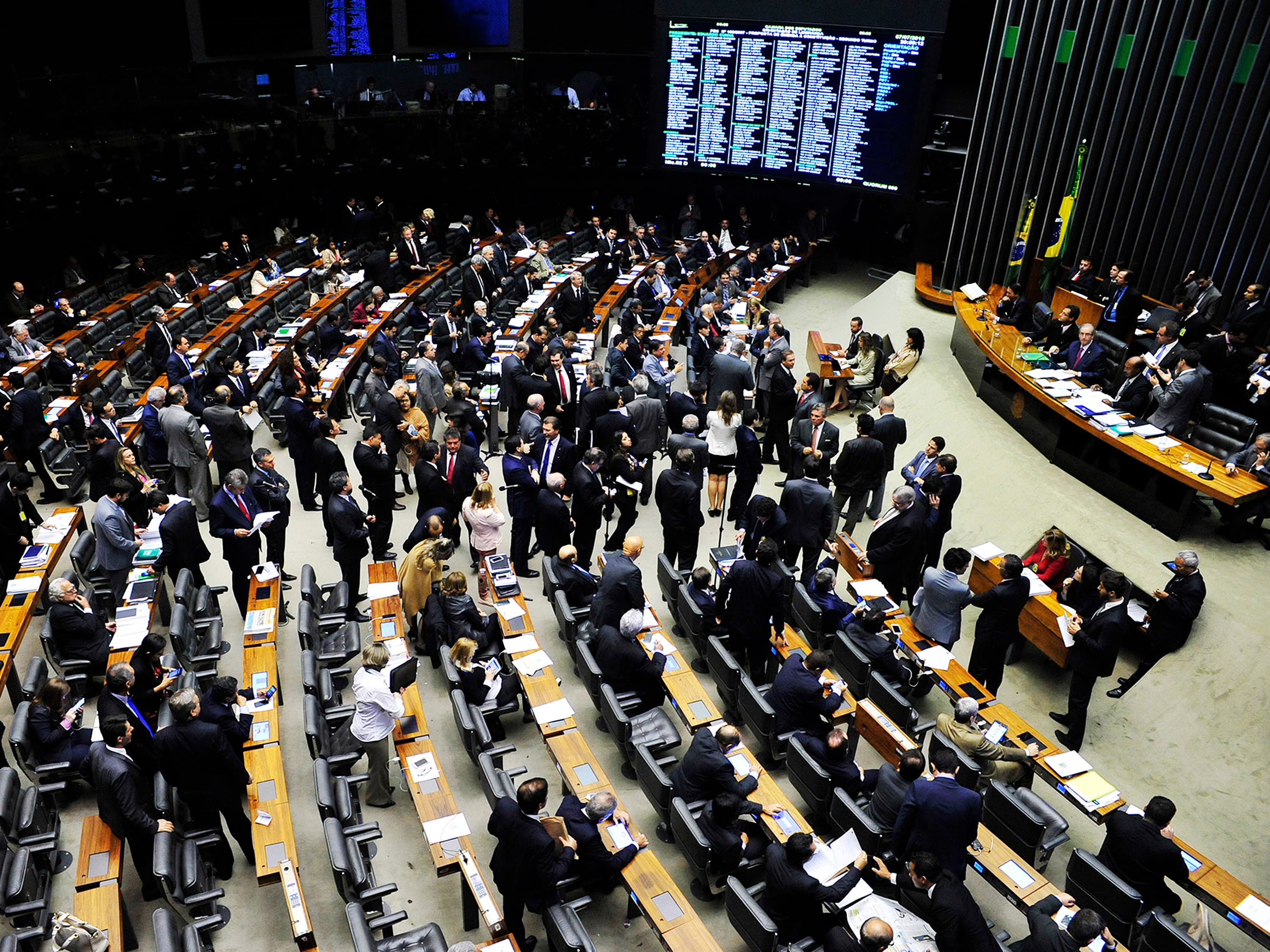 Sessão para análise e votação da Medida Provisória 671/15, que vincula o parcelamento de dívidas dos clubes desportivos com a União a práticas de gestão mais transparentes - 07/07/2015